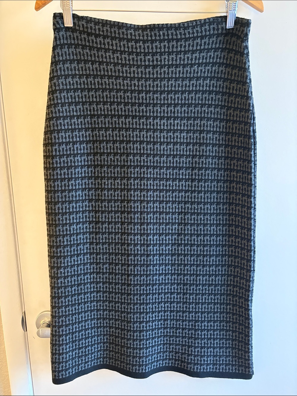 NWT Max Studio Black and Gray Knit Career Office Pencil Skirt SZ M